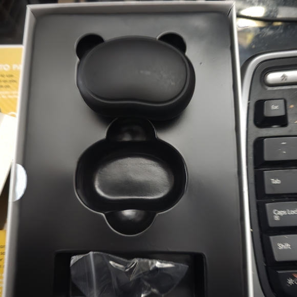 Black Earbud Headphones with Charging Case - Picture 5 of 5